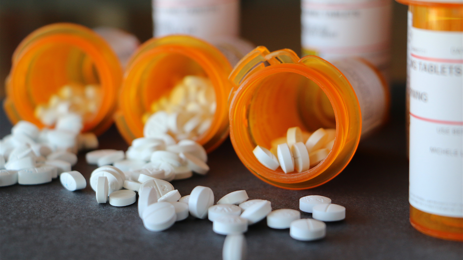 Navigating specialty pharmacy distribution model changes